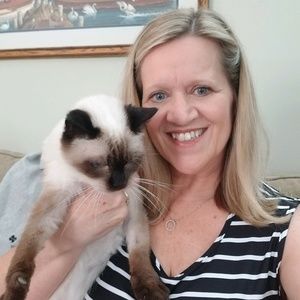 Meet your Posher, Sharon